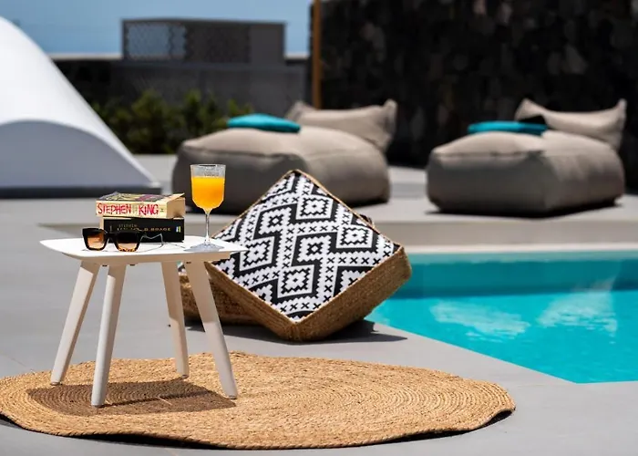 Modern Dome Homes Of Santorini Perissa (Santorini)